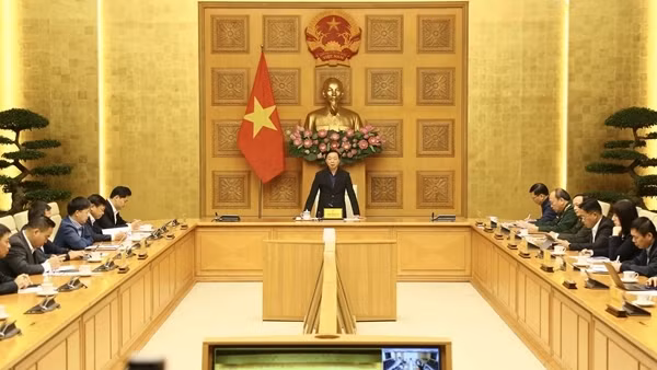 Chủ động phương án, sẵn sàng giúp đỡ nhân dân ứng phó bão số 15