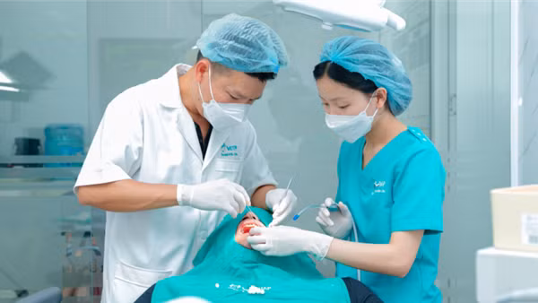 Cấy ghép Implant – Nụ cười bạc triệu hay “canh bạc” sức khỏe?