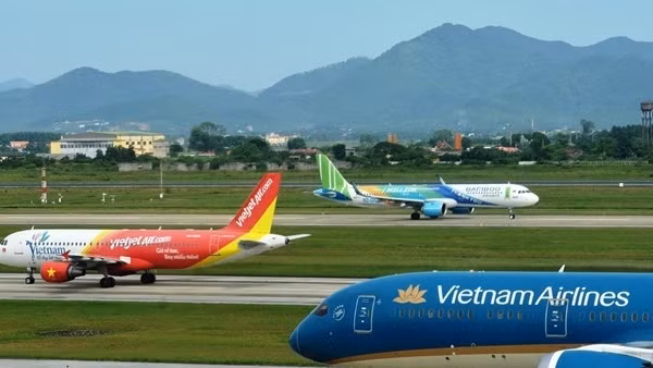 Ba hãng hàng không vận chuyển miễn phí hàng cứu trợ tới người dân vùng lũ