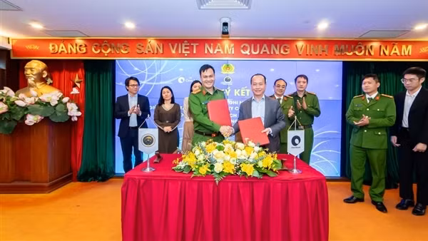 Triển khai dịch vụ xác thực điện tử qua VNeID trên ứng dụng OneU