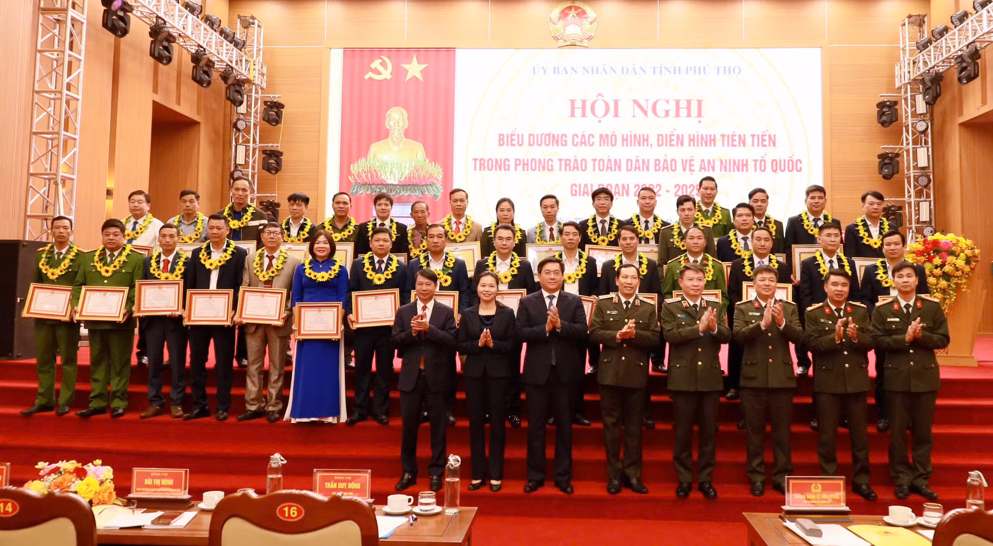 Biểu dương mô hình, điển hình tiên tiến trong phong trào toàn dân bảo vệ an ninh Tổ quốc tỉnh Phú Thọ -0