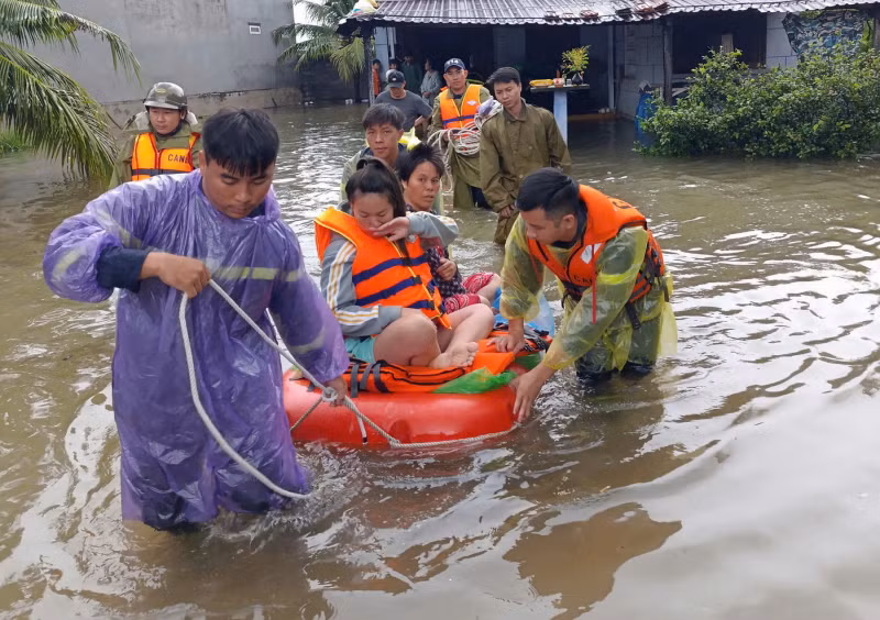 Công an các đơn vị, địa phương chủ động ứng phó với áp thấp nhiệt đới gần Biển Đông -0