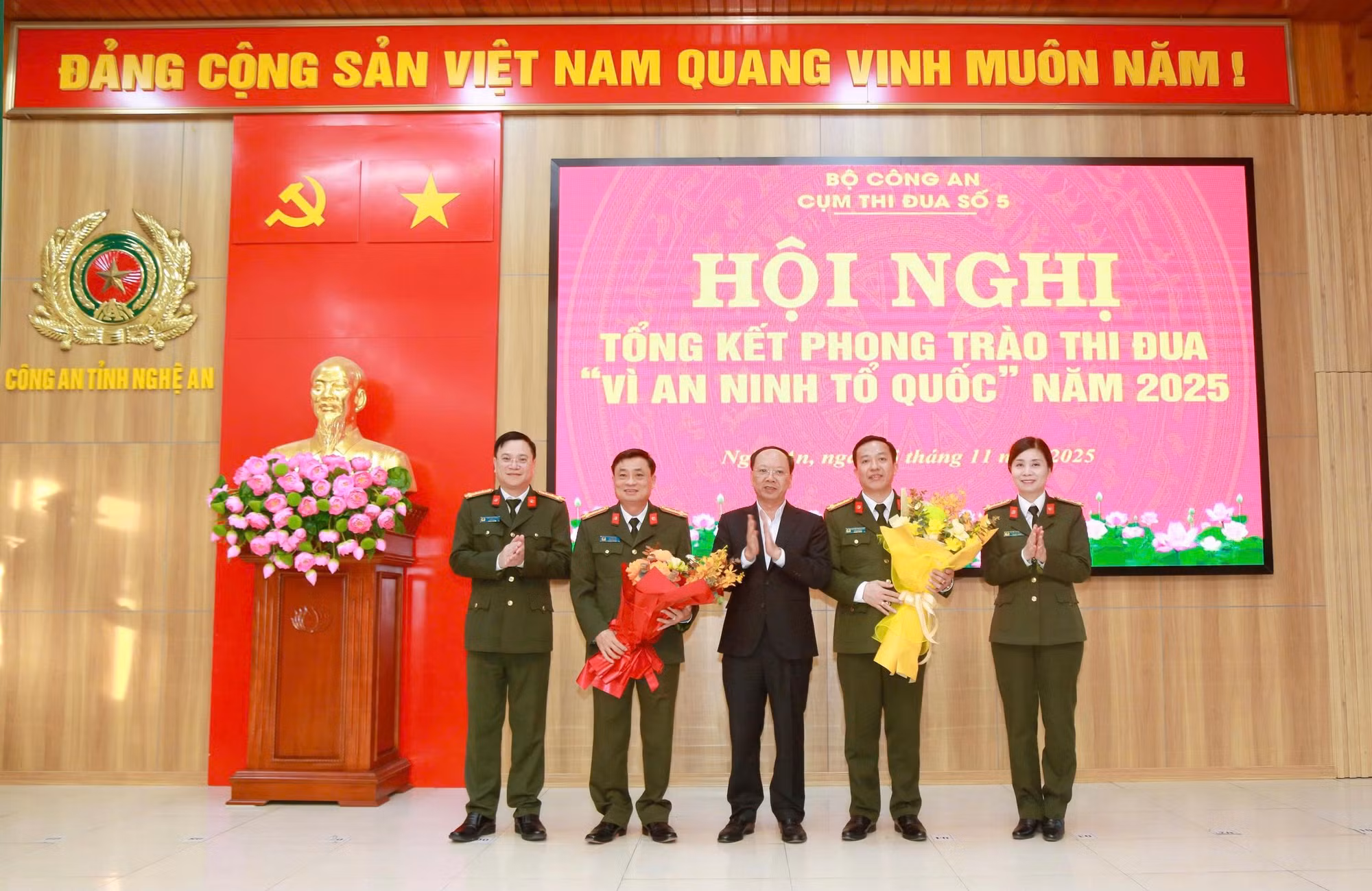 Cụm thi đua số 5 - Bộ Công an: Tổng kết phong trào thi đua “Vì an ninh Tổ quốc” năm 2025 -0