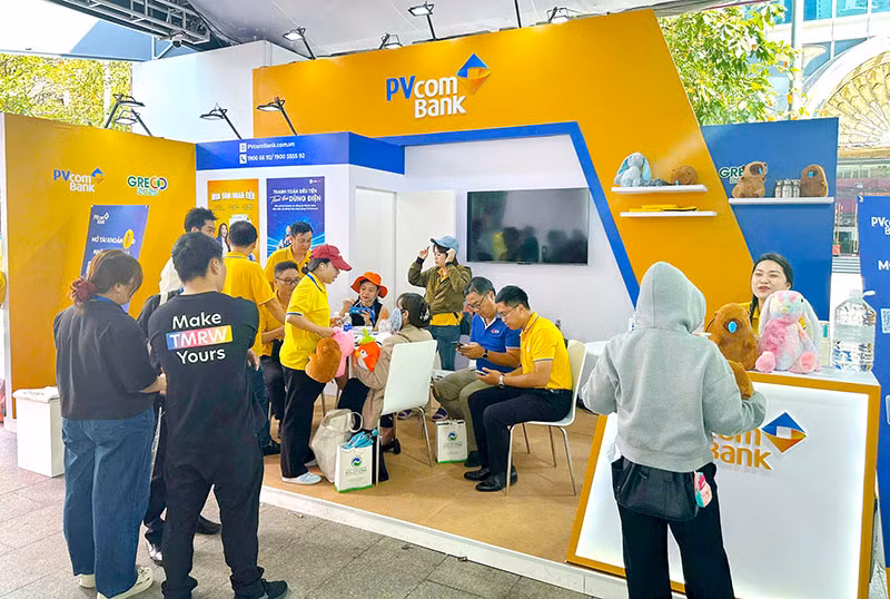 Ngân hàng không giấy – giao dịch thông minh: Hướng đi bền vững của PVcomBank trong kỷ nguyên tài chính xanh -0