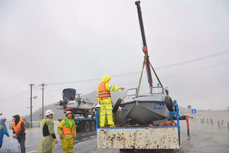 Tập trung mọi người lực ổn định đời sống nhân dân sau lũ -0