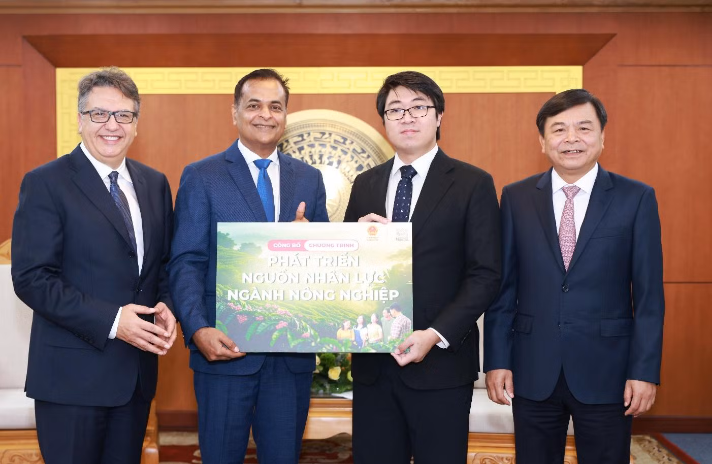 Hợp tác thúc đẩy tăng trưởng bền vững và hiện thực hóa mục tiêu Net Zero tại Việt Nam -0