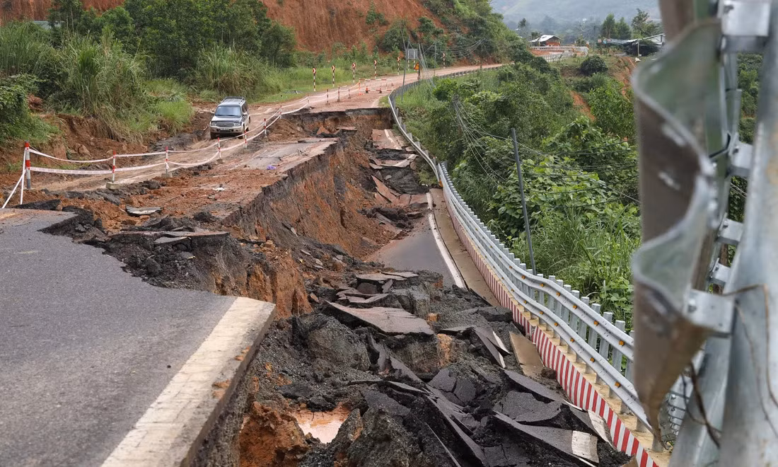 Ngày 30/11: Dự kiến thông xe các vị trí sạt lở ở đèo Mimosa và D’Ran -0