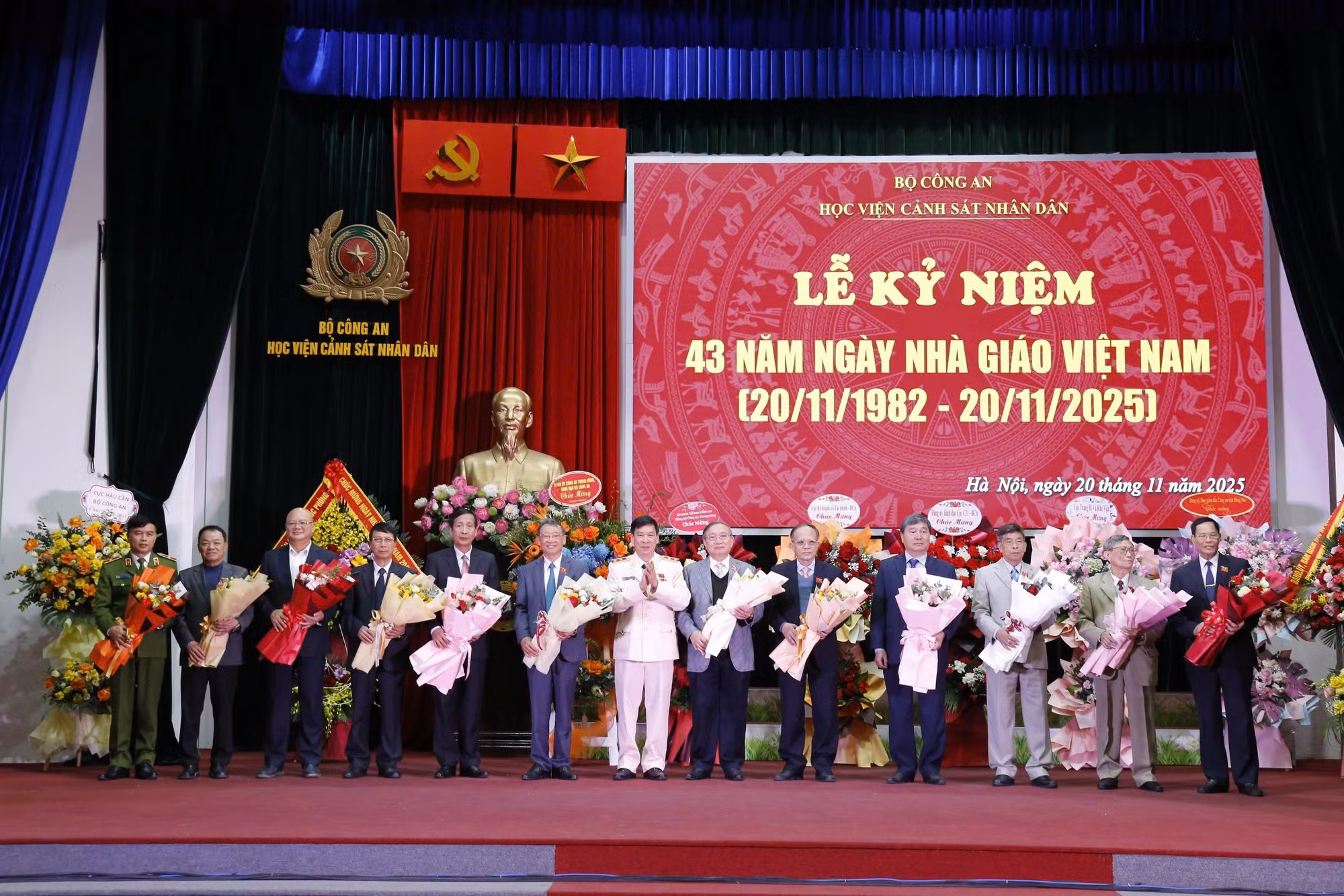 Học viện CSND kỷ niệm 43 năm ngày Nhà giáo Việt Nam -0