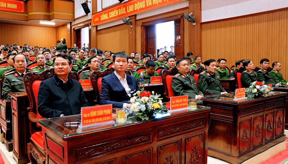 Bộ Công an tổ chức công bố các Quyết định về công tác cán bộ tại Công an tỉnh Ninh Bình -0