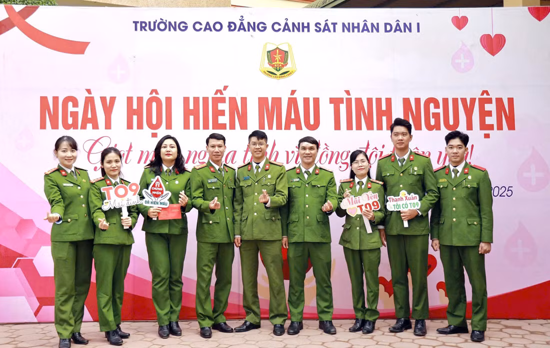“Giọt máu nghĩa tình vì đồng đội thân yêu” -0