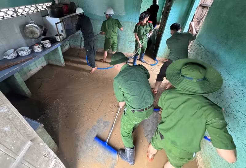 Nghị quyết của Chính phủ về giải pháp khắc phục hậu quả thiên tai ở miền Trung -0