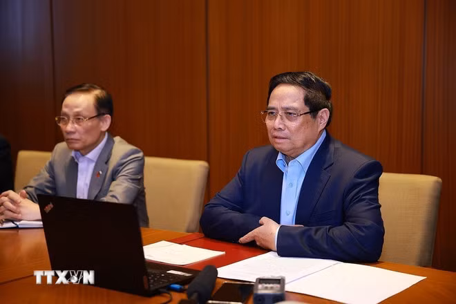 Thủ tướng về tới Hà Nội, kết thúc tốt đẹp chuyến thăm Kuwait, Algeria và Nam Phi -0