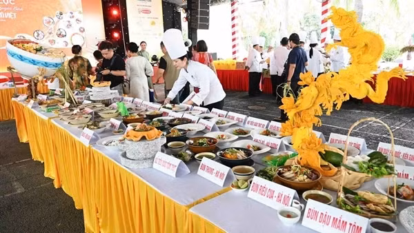 Xác lập kỷ lục 100 món ngon làm từ gạo