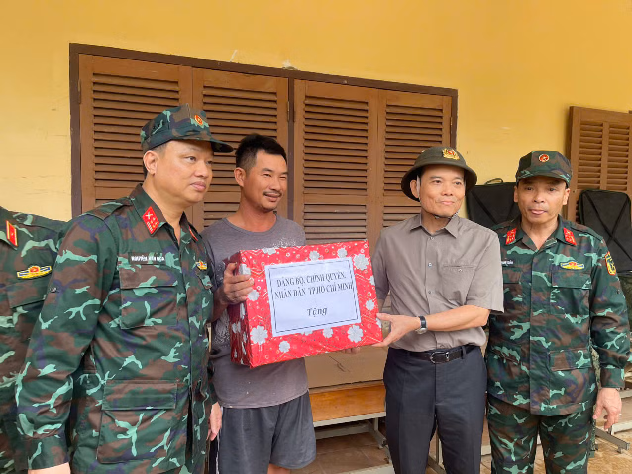 TP Hồ Chí Minh kết nối nghĩa tình đến bà con vùng lũ -3