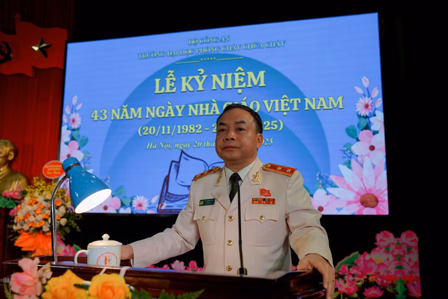 Trường đại học PCCC tôn vinh các nhà giáo tiêu biểu, có thành tích xuất sắc trong nghiên cứu khoa học -0