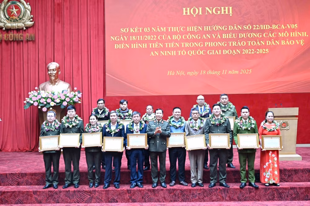 Trưởng Công an xã duy nhất ở Hà Tĩnh được Bộ Công an vinh danh -0