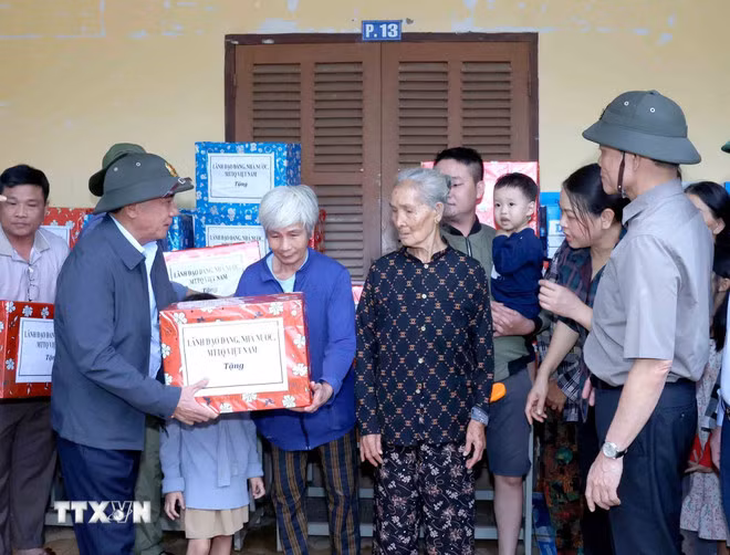Thường trực Ban Bí thư chỉ đạo khắc phục hậu quả mưa lũ tại tỉnh Khánh Hòa -0