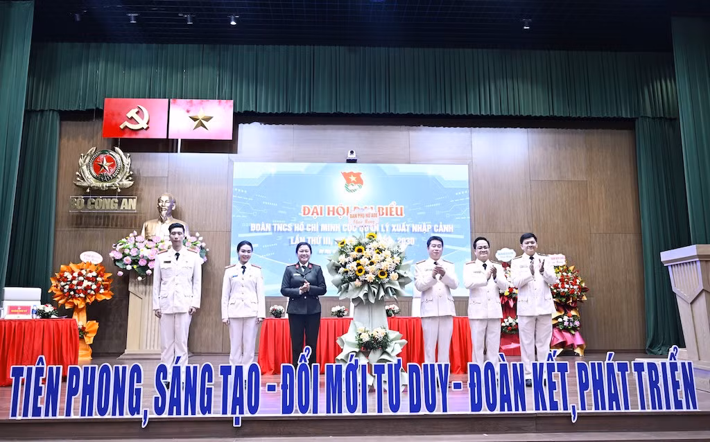 Tuổi trẻ Cục Quản lý xuất nhập cảnh tiên phong sáng tạo, đổi mới tư duy, đoàn kết phát triển -3