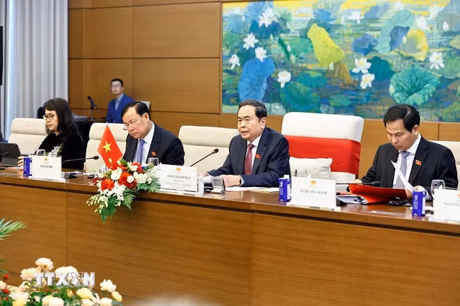 Chủ tịch Quốc hội hội đàm với Chủ tịch Thượng viện Quốc hội Cộng hòa Séc -0