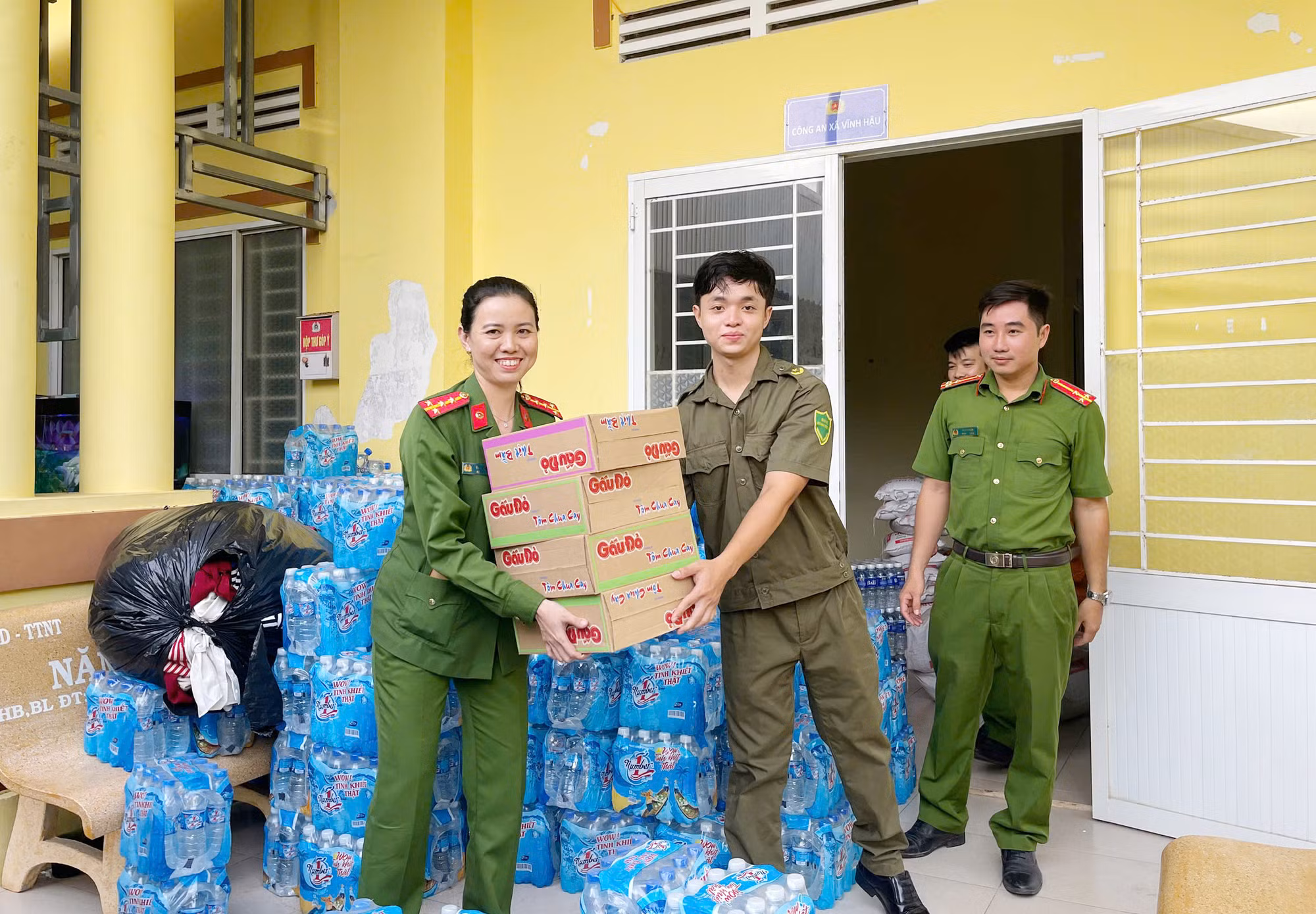 Công an tỉnh cực Nam Tổ quốc hướng về miền Trung ruột thịt -0