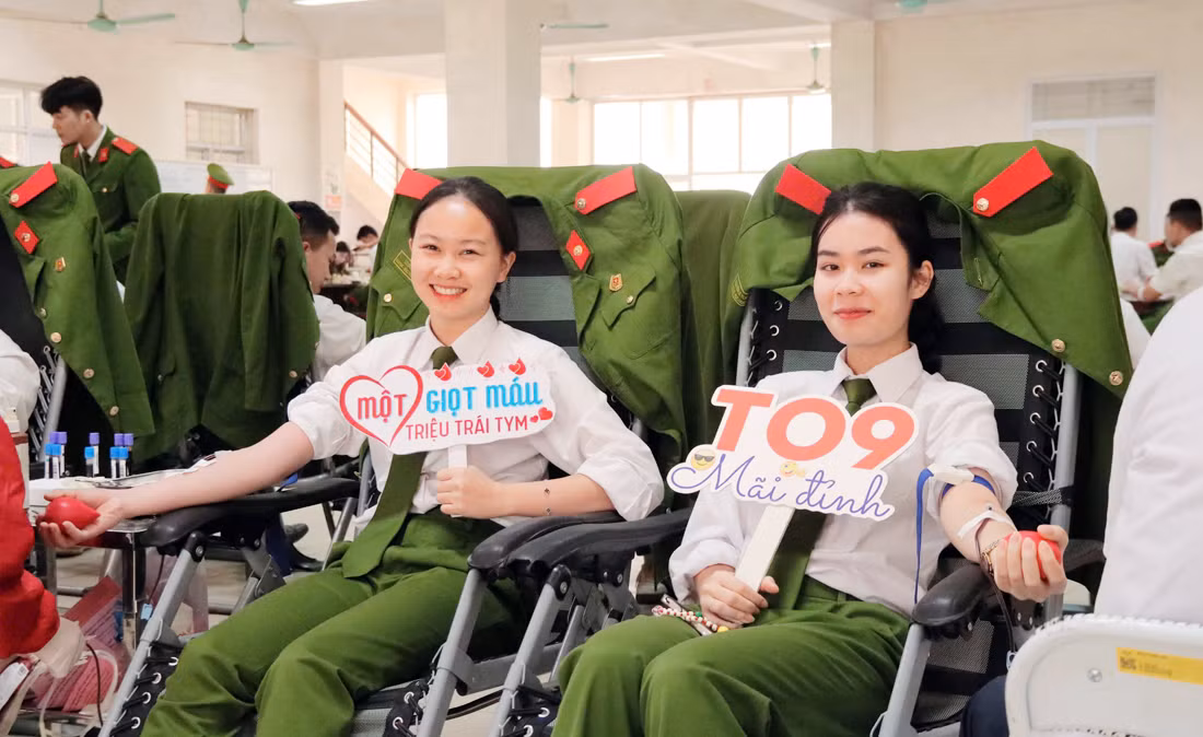 “Giọt máu nghĩa tình vì đồng đội thân yêu” -0