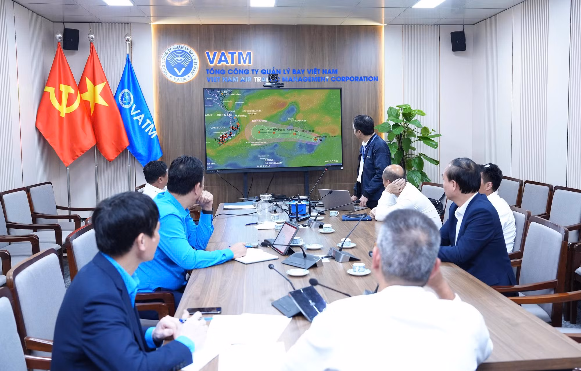 Quản lý bay Việt Nam kích hoạt cao điểm phòng chống bão số 15 -0