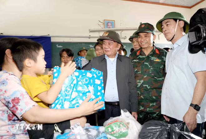 Thường trực Ban Bí thư chỉ đạo khắc phục hậu quả mưa lũ tại tỉnh Khánh Hòa -0