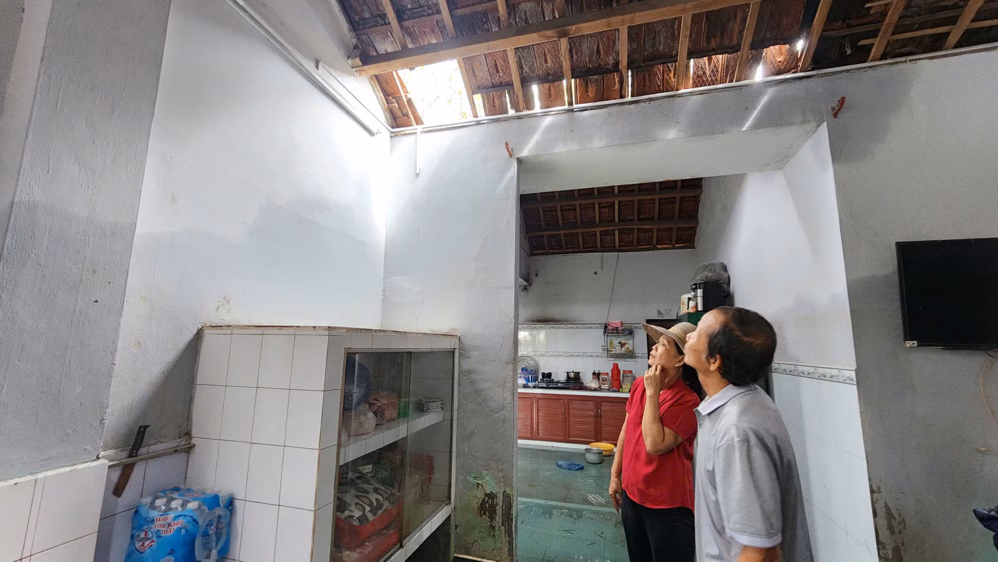 Chuyện cảm động về 22 cán bộ, chiến sĩ bỗng nhiên “mất tích” vì mãi lo cứu hộ -0