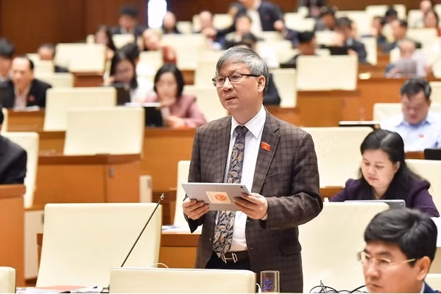 nguyễn anh trí.jpg -0