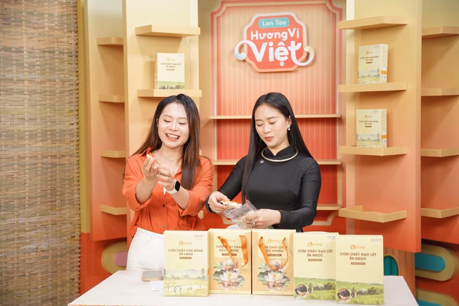 Shopee hỗ trợ doanh nghiệp Thái Nguyên xúc tiến tiêu thụ đặc sản qua livestream -0