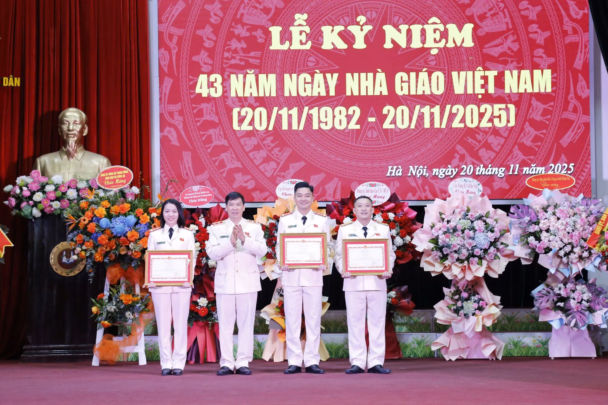 Học viện CSND kỷ niệm 43 năm ngày Nhà giáo Việt Nam -0