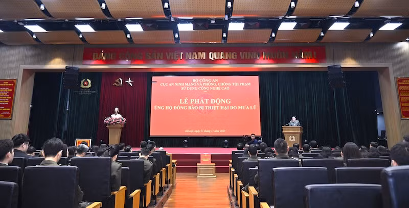 Cục An ninh mạng và phòng, chống tội phạm sử dụng công nghệ cao ủng hộ cho đồng bào bị bão lũ -0