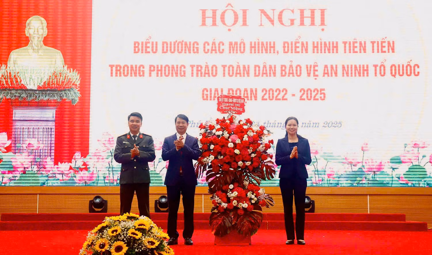 Biểu dương mô hình, điển hình tiên tiến trong phong trào toàn dân bảo vệ an ninh Tổ quốc tỉnh Phú Thọ -0