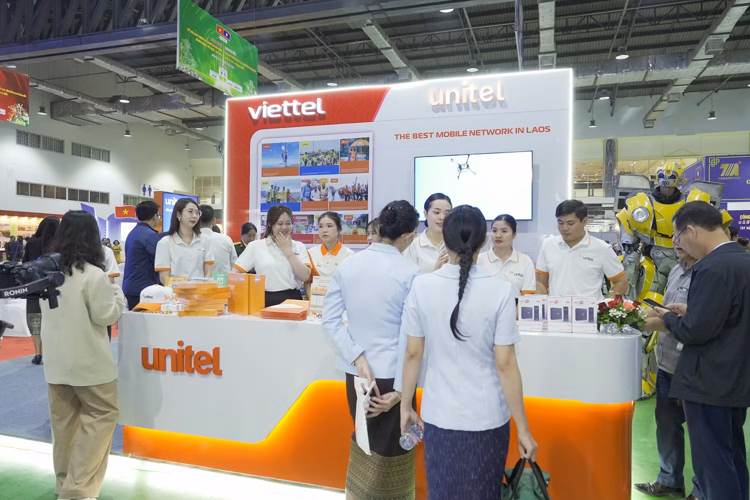 Viettel giới thiệu nhiều công nghệ phục vụ cuộc sống số tại Hội chợ kết nối giao thương Việt Nam – Lào -0