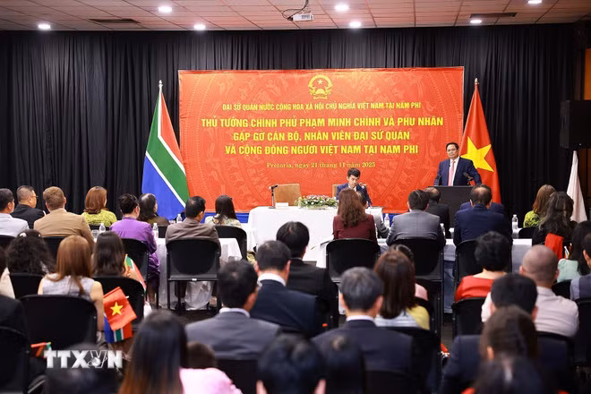 Thủ tướng Phạm Minh Chính gặp gỡ cộng đồng người Việt tại Nam Phi -0