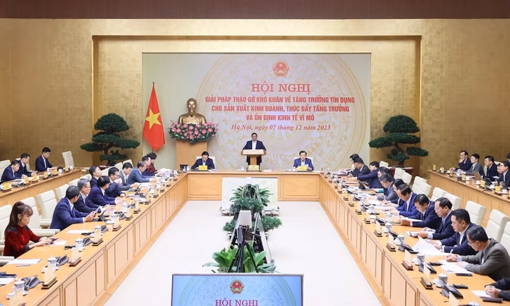 Thủ tướng: Gỡ khó khăn về vốn trên tinh thần “lợi ích hài hòa, rủi ro chia sẻ” -0