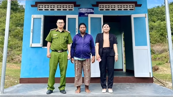 Công an xã vận động xây dựng "Mái ấm tình thương" cho 2 hộ dân Raglai đặc biệt khó khăn