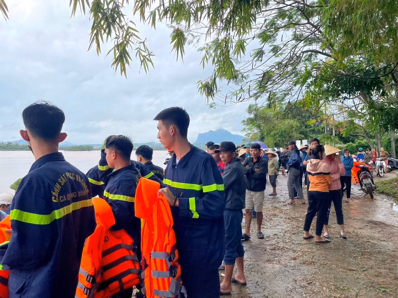 Cháu từ Hà Tĩnh vào thăm cậu ở Quảng Bình không may rơi xuống sông mất tích -0