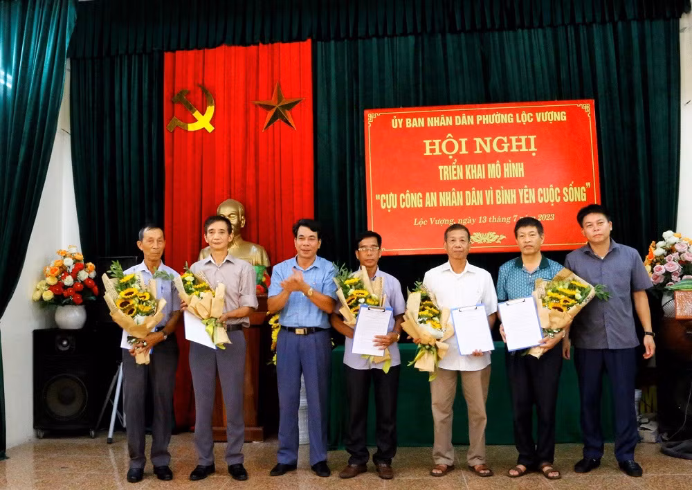 Phát huy vai trò của người dân trong công tác bảo đảm an ninh trật tự -0