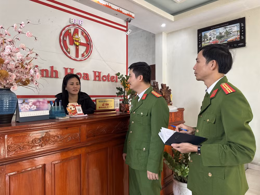 Truy nã hai đối tượng nguy hiểm trốn khỏi nơi giam giữ -0
