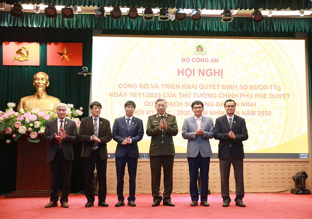 Phát triển hệ thống cơ sở vật chất lâu bền, vững chắc phục vụ nhiệm vụ bảo đảm ANTT và xây dựng lực lượng CAND -0
