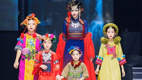 Xu hướng phát triển bền vững của thời trang Việt: Hòa nhịp dòng chảy thời trang thế giới