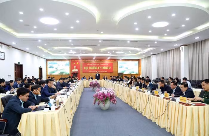 Tập trung chỉ đạo, điều hành phấn đấu đạt cao nhất các chỉ tiêu kinh tế - xã hội đã đề ra -0