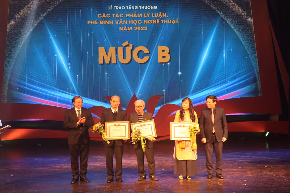Ban Chuyên đề, Báo CAND nhận Tặng thưởng của Hội đồng Lý luận, phê bình văn học, nghệ thuật Trung ương -0