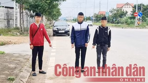 Nhóm nam sinh nghiện game, vờ hẹn mua Iphone rồi... cướp giật