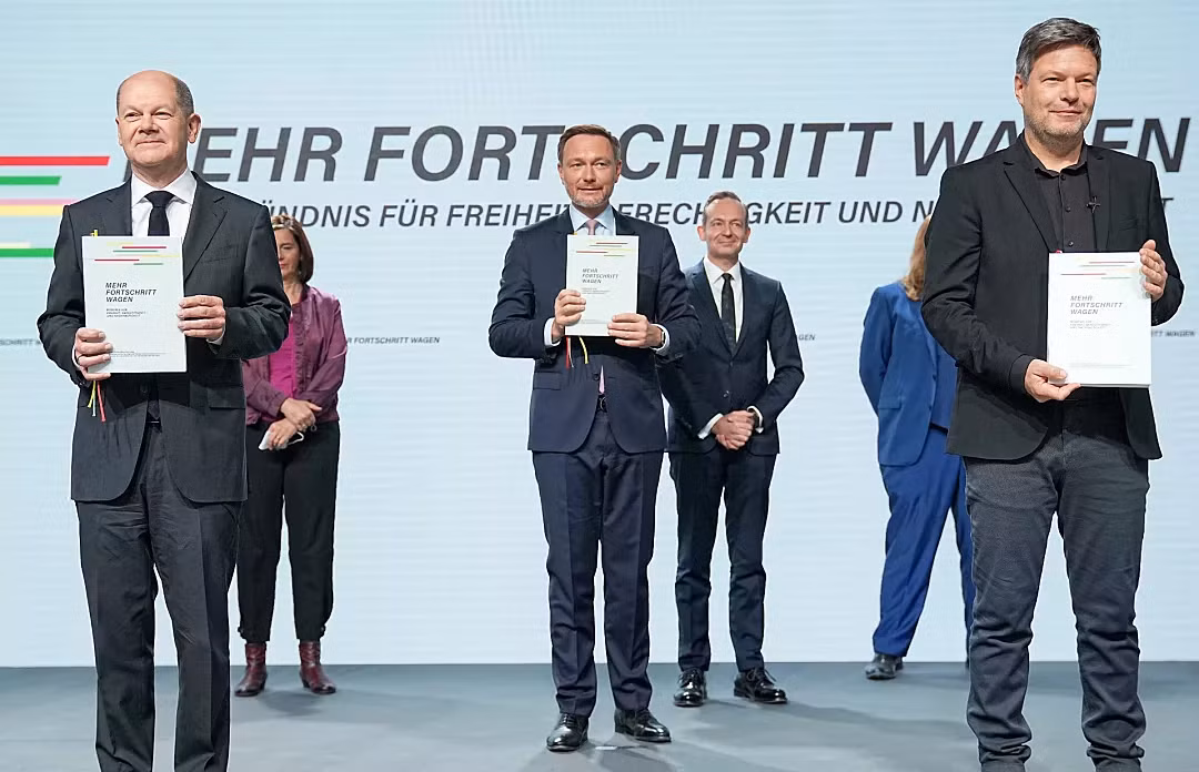 liên minh 3 d%3fng khi%3fn cho chính ph%3f r%3ft khó ki%3fm soát.jpg -0