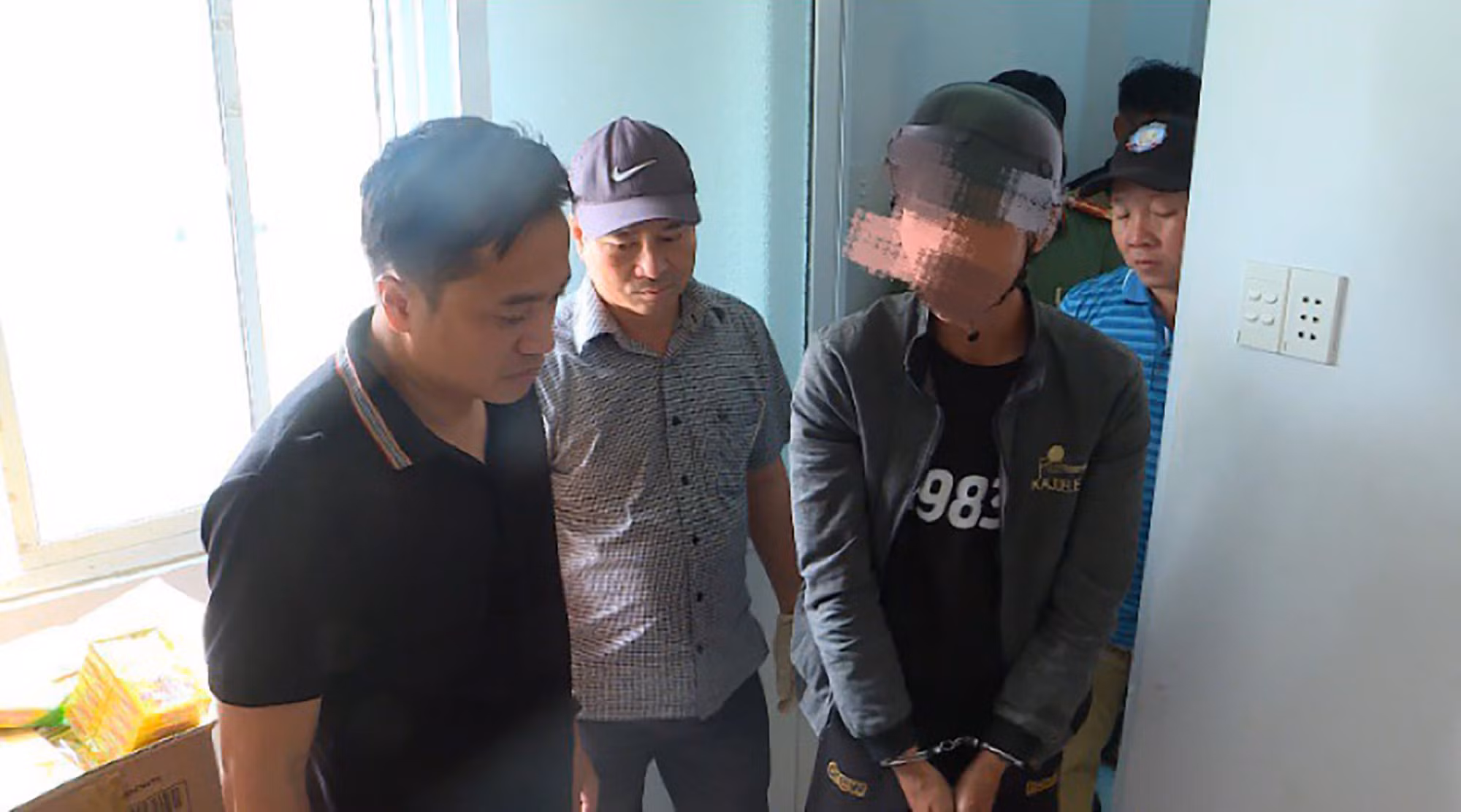 Đang mở rộng điều tra đường dây sản xuất ma túy dạng “nước vui” -0