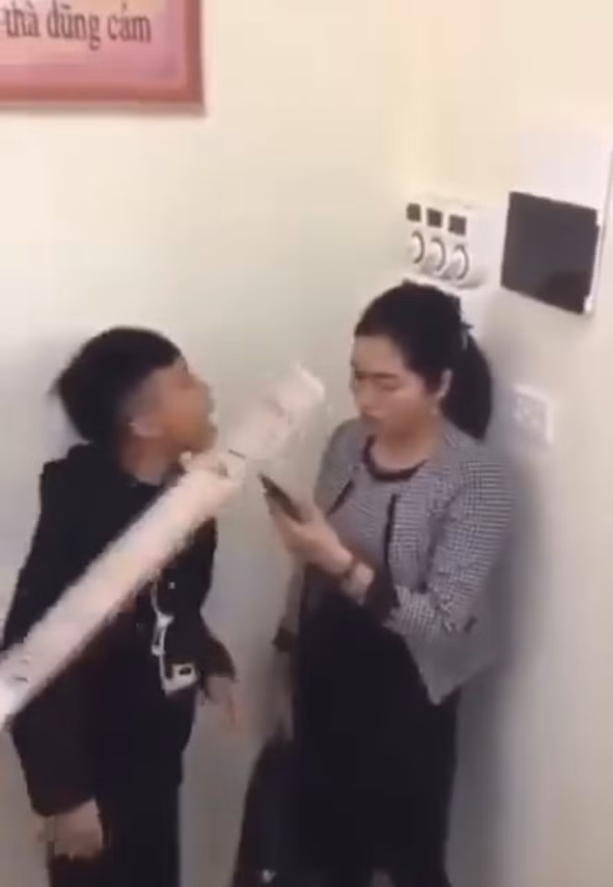 Khẩn trương làm rõ nguyên nhân và hành vi sai phạm trong vụ việc mâu thuẫn giữa cô - trò tại trường THCS Văn Phú, Sơn Dương -0