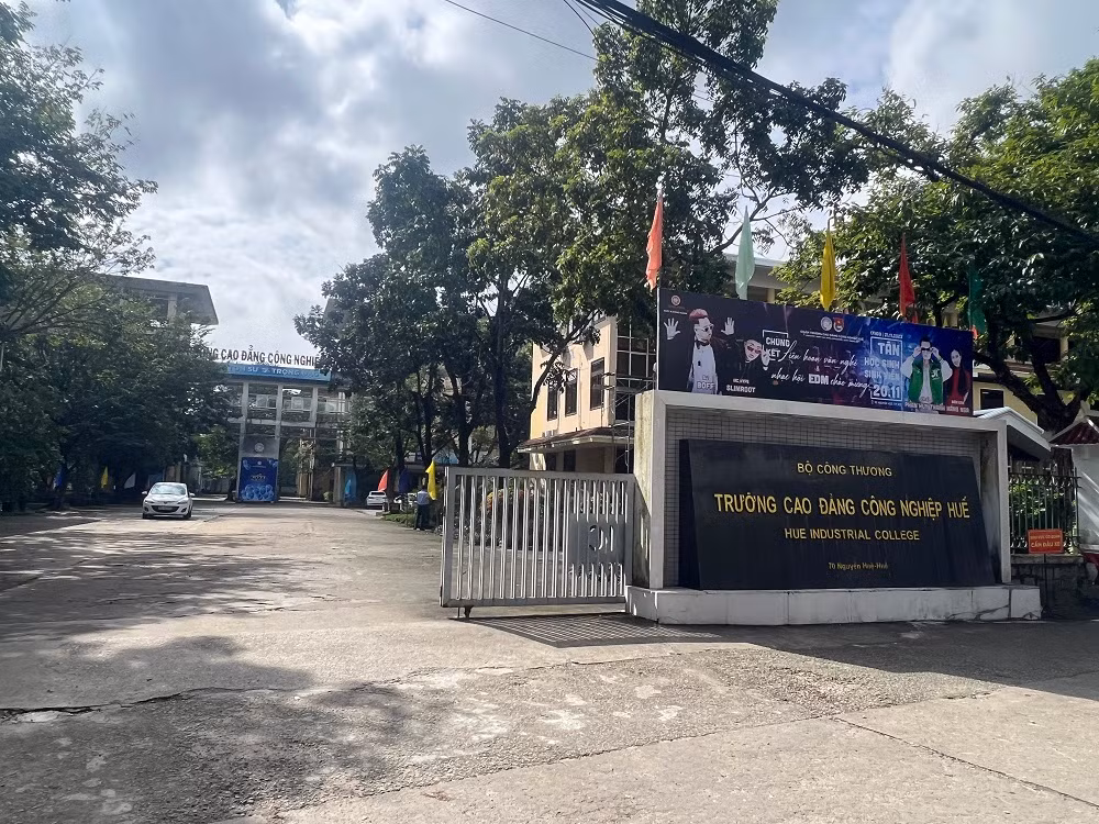 Trường Cao đẳng Công nghiệp Huế thu tiền học giáo dục QP-AN trái quy định: Đã có 920 học sinh được trả lại tiền -0