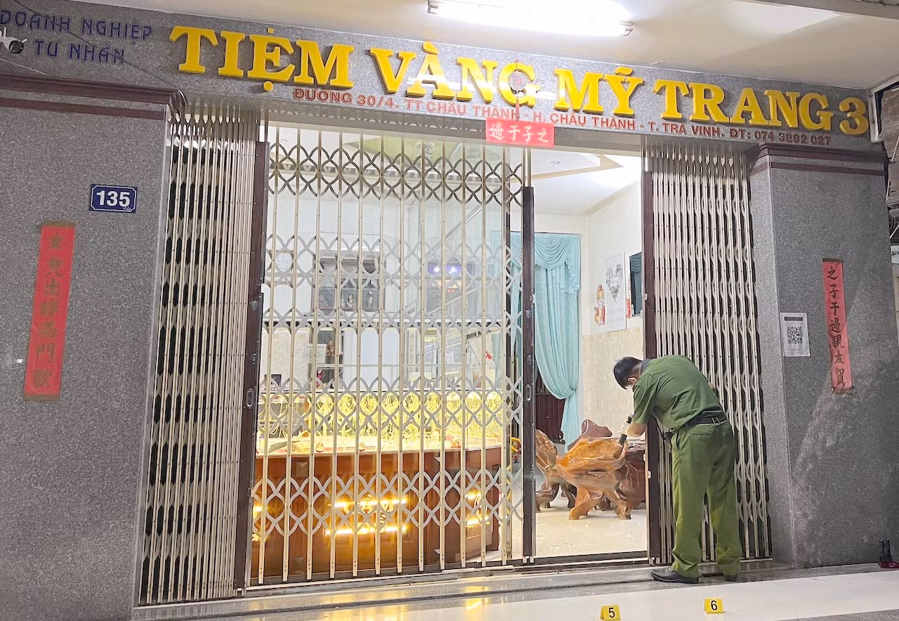 Kẻ cướp tiệm vàng ở Trà Vinh khai đang là sinh viên -0